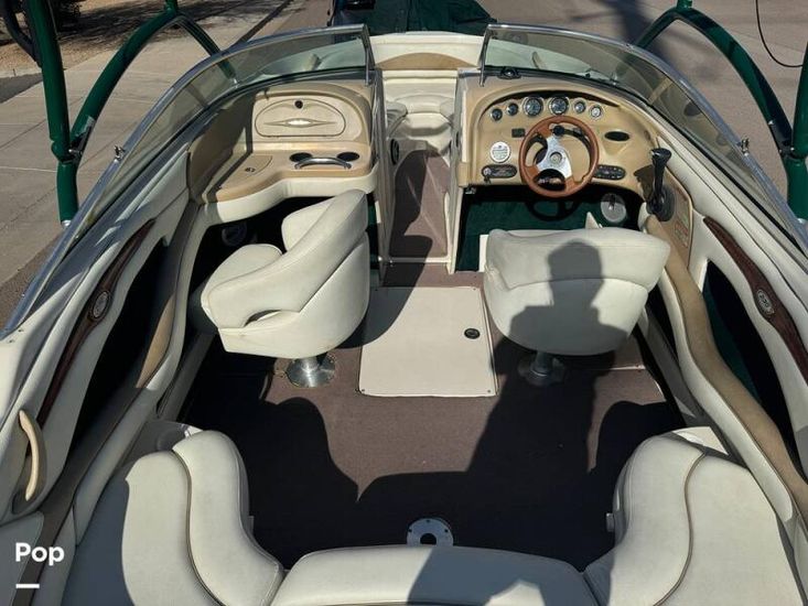 2001 Sea Ray 230 signature