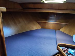 Fwd cabin bed