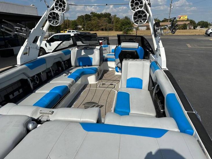 2019 Malibu wakesetter 25 lsv