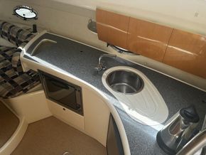 2000 Fairline Targa 30 23