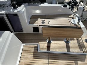 2025 Bavaria C38 14
