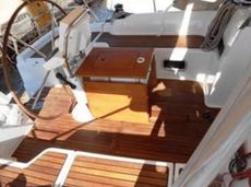 Oceanis 37