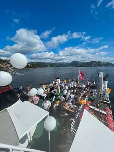 resturant and party boat,,,, new price!!!