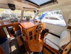 1989 LM 30