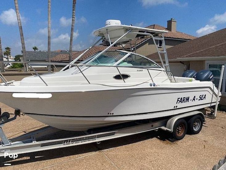 2004 Robalo 265 wa