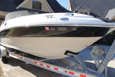 2004 Sea Ray 270 Sundeck