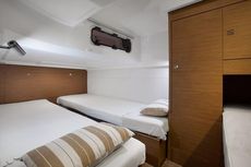 2017 Jeanneau Leader 36