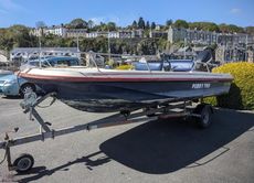 Dory style speed boat
