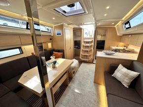 2020 Bavaria C42 16