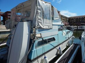 Solar 32  - Exterior
