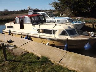 1972 Seamaster 28 Commodore