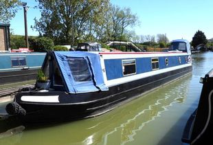 Harold - A 55ft 2000 5 berth cruiser stern narrowboat