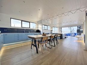 Houseboat 29m (former Freighter) - Galley