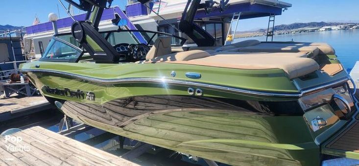 2022 Mastercraft xt21