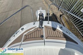 Jeanneau Cap Camarat 7.5 WA S3 - bow locker