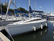 1989 Beneteau First 285