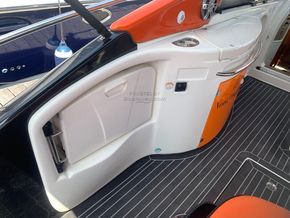 Cranchi Endurance 33  - Cockpit