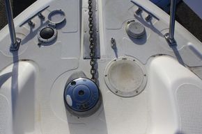 Larson 857 Cabrio  - Windlass