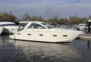 2011 Sealine SC35