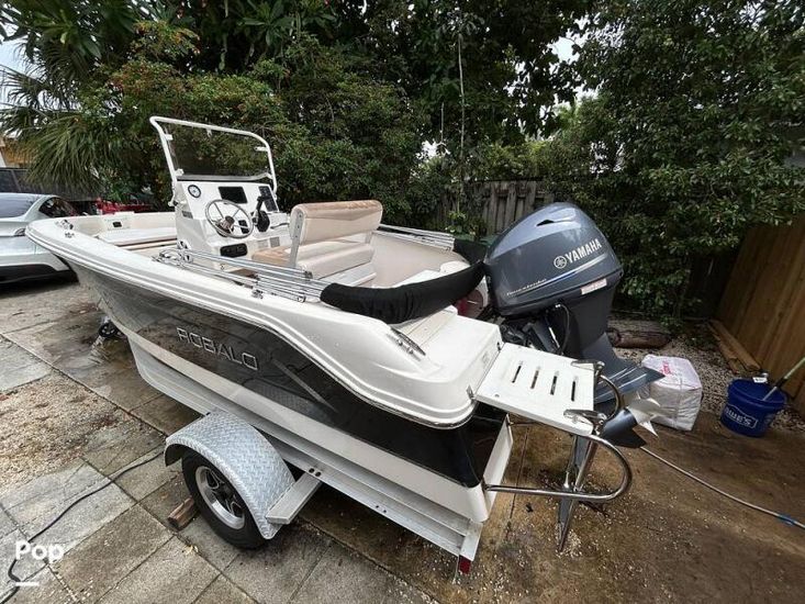 2018 Robalo r 160