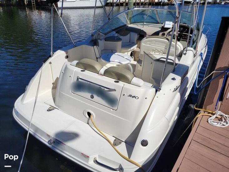 2007 Sea Ray 240 sundancer