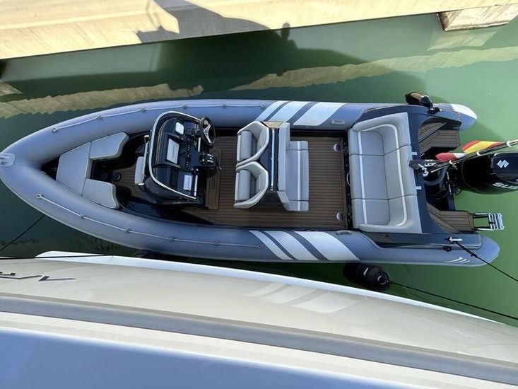 2022 Cobra 7.0m