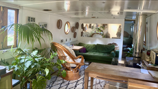 Beautiful 56ft x 10ft Narrow-Widebeam