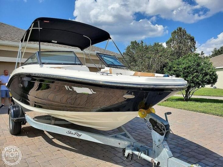 2018 Sea Ray 19 spx