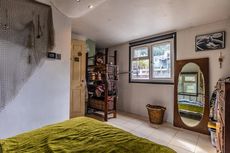 Idyllic Spacious Houseboat &ndash; Swan Island &ndash; Full Residential Mooring