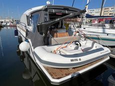 2018 Sealine C330