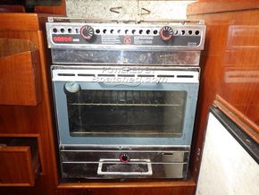 Oysterman 22ft Sailing Yacht - Cooker