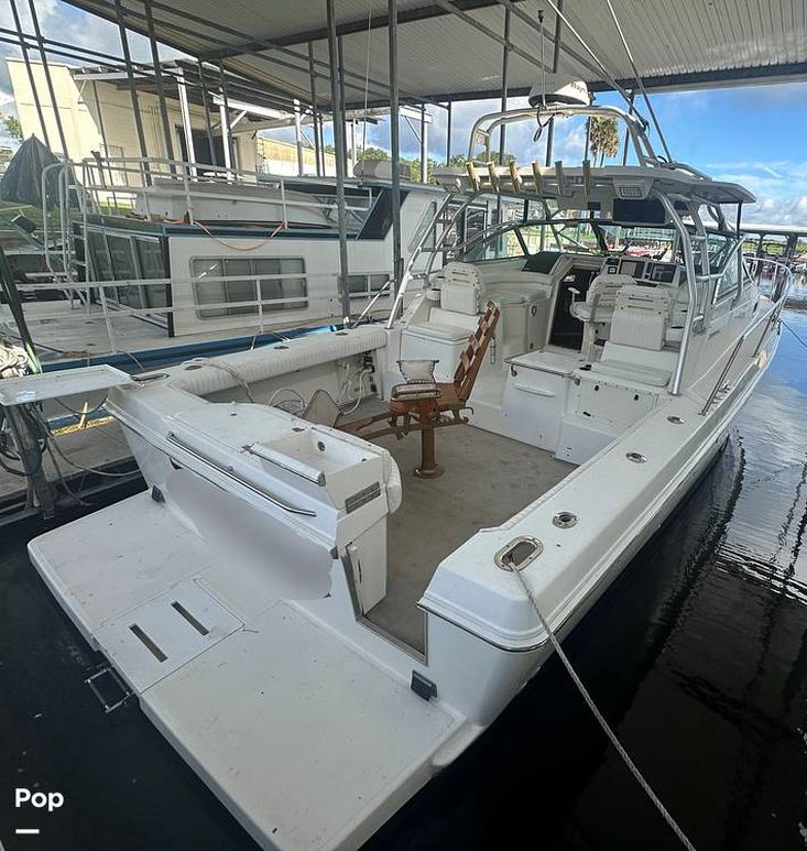 2000 Boston Whaler defiance 39