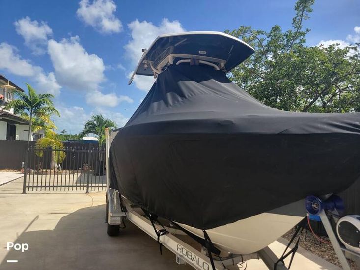 2017 Robalo r 222