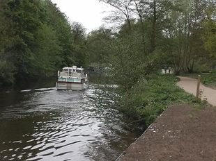 IDYLLIC RIVERSIDE MOORING PLOT FREEHOLD
