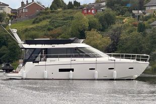 2012 Sealine F42 w/ Twin Volvo Penta IPS-600 2x 435HP Diesels