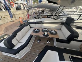 2025 Bavaria SR35 Open Top 8