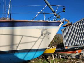 Westerly Tempest 31  - Bow