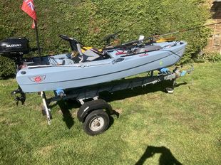 Fishing Kayak + 2.5 Suzuki Outboard + Trailer