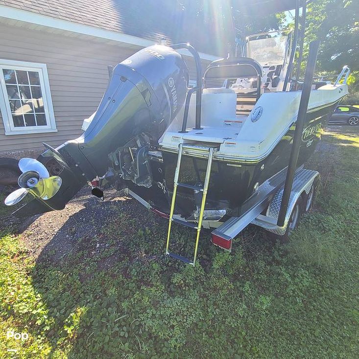 2019 Robalo 202 explorer