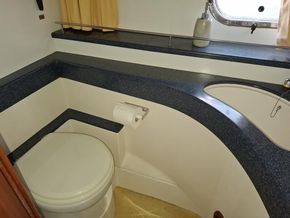 2000 Atlantic 42 29