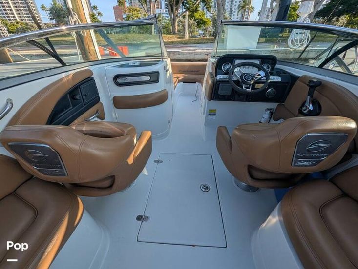 2023 Crownline e235 xs