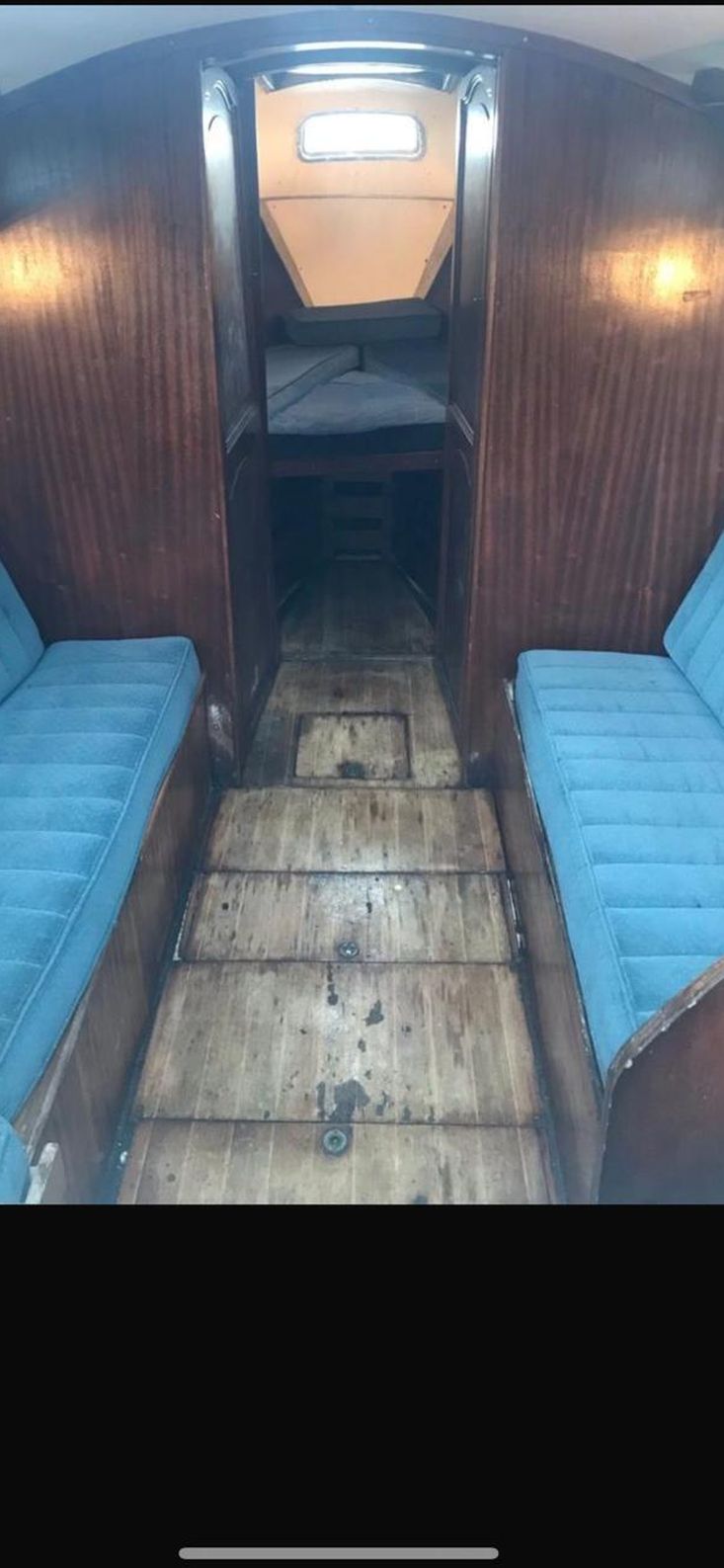 Hustler 30 Sailing Yacht