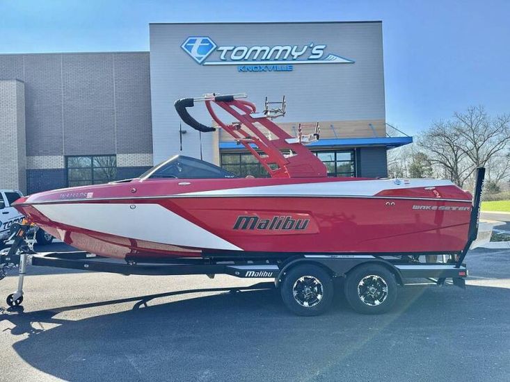 2019 Malibu 23 lsv