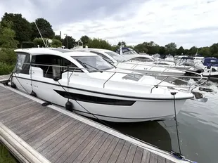 2016 Sealine C330