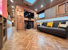 BESPOKE BOAT CO 65ft WIDEBEAM