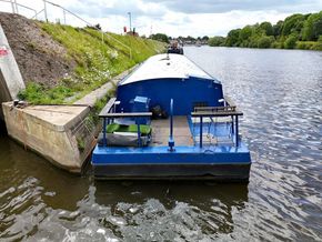 Wide Beam 60ft Modern interior - Stern