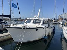 32 foot motor cruiser
