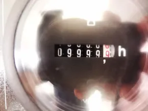 Close-up of Leopard 43 Powercat 2017 hour meter showing 9999.9 hours.