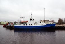 DOUBLE ENDED CAR/PAX FERRY 
