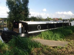 REDUCED 60 x 10 foot wide beam house boat £80,000